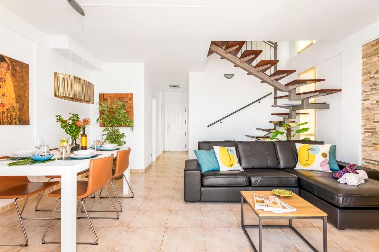 Beachfront Triplex With Swimming Pool & Parking Radazul Εξωτερικό φωτογραφία