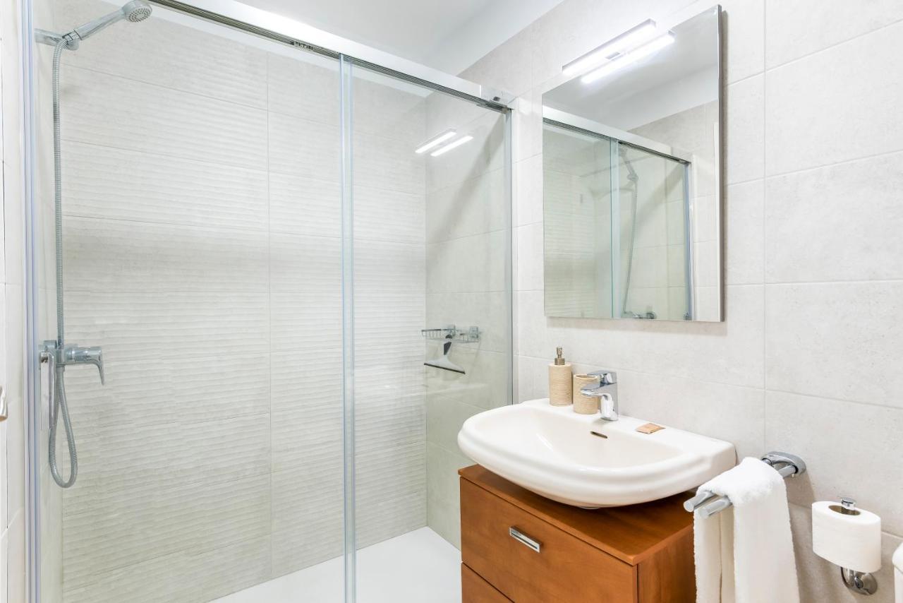Beachfront Triplex With Swimming Pool & Parking Radazul Εξωτερικό φωτογραφία